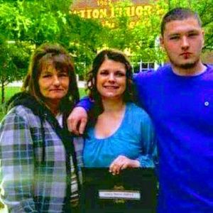 Meet your Posher, Lisa